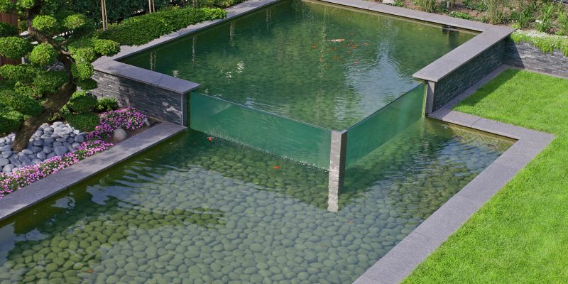 1.13 Technisches Meisterwerk - über Wasser untertauchen im Koi-Teich in Bocholt