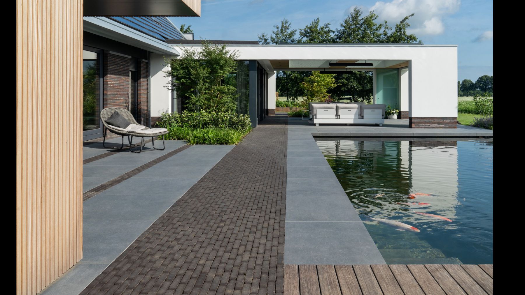6.4 Garten mit Schwimmteich und modernem Outdoor-Lebensstil in Dinxperlo (NL)