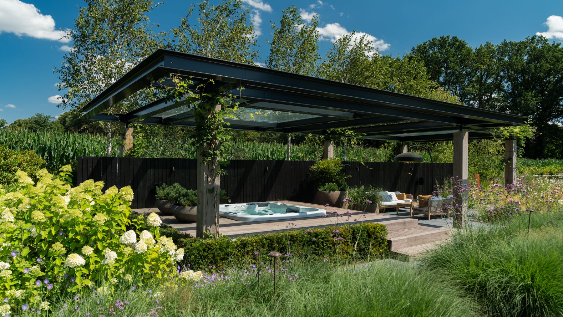 8.2 Luxuriöser Minimalismus mit Pool in der modernen Landhausidylle in Bocholt