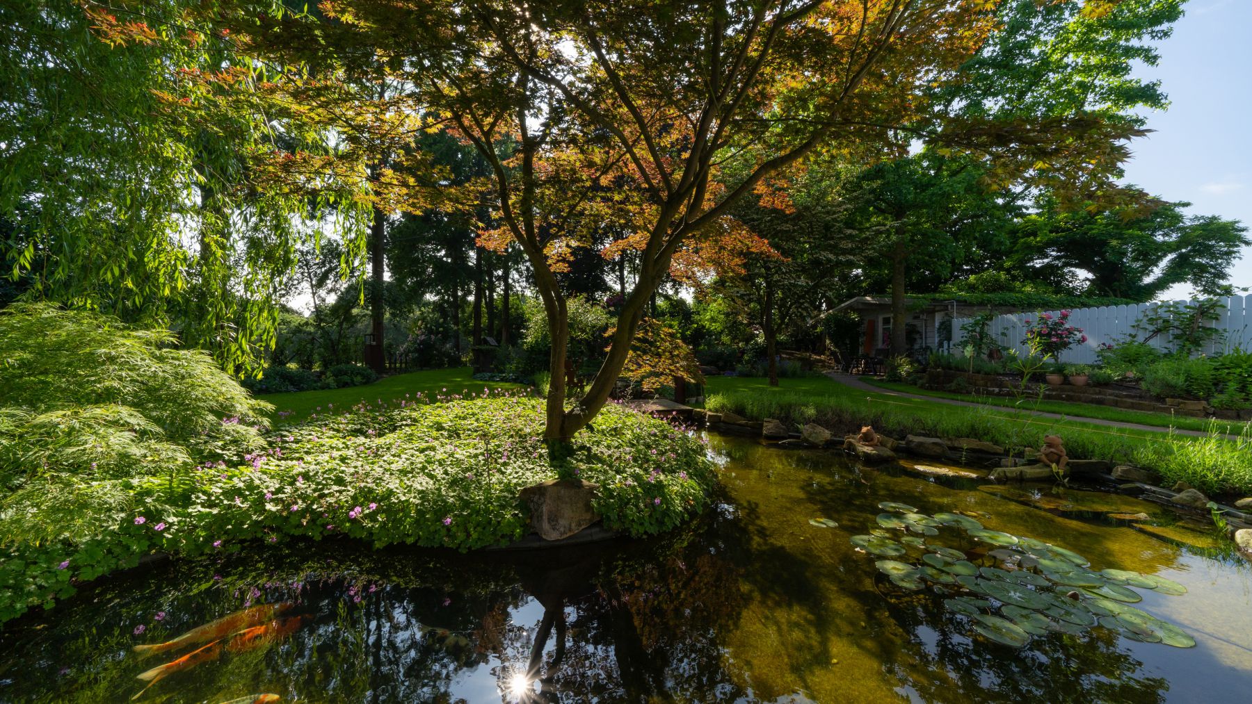 2.2 Alle Elemente in großer Geste vereint - weitläufiger Naturgarten in Bocholt