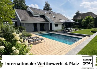 8.1 Chemiefreier Biotop Naturpool Garten mit modernen Linien in Lochem (NL)