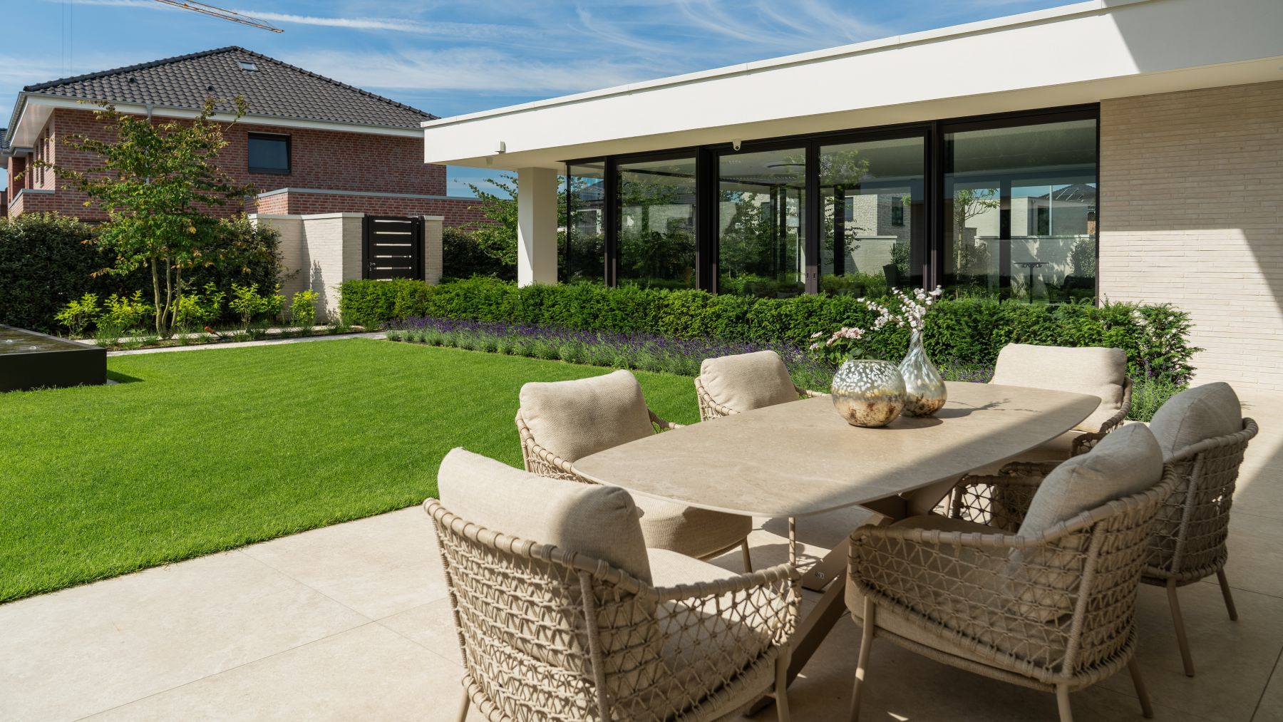 9.3 Exklusive Gartenarchitektur - zeitloser Wohngarten mit moderner Formsprache in Rhede