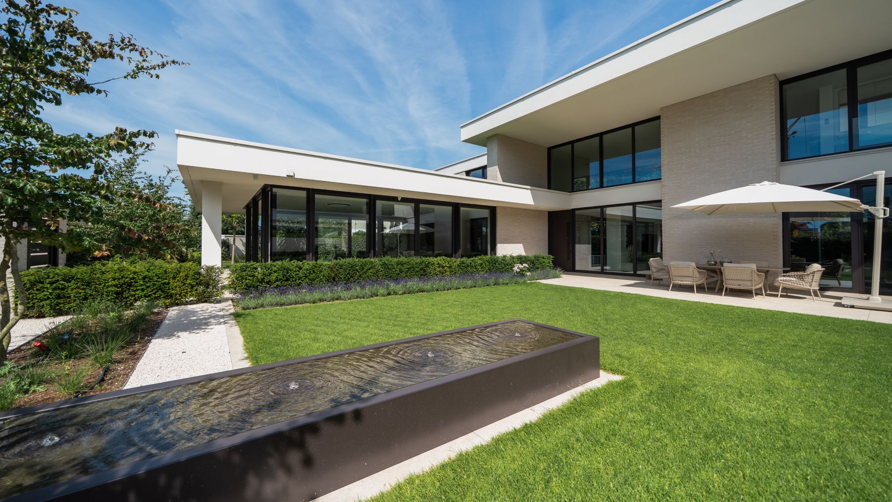 9.3 Exklusive Gartenarchitektur - zeitloser Wohngarten mit moderner Formsprache in Rhede