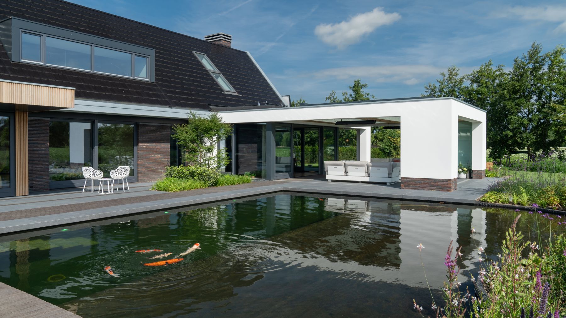 6.4 Garten mit Schwimmteich und modernem Outdoor-Lebensstil in Dinxperlo (NL)